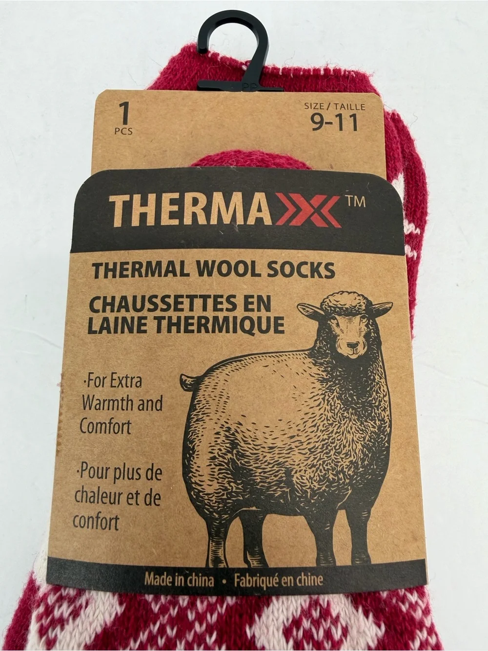 Thermax size 9-11 Women’s Red White Holiday Winter Thermal Wool Blend Socks NEW